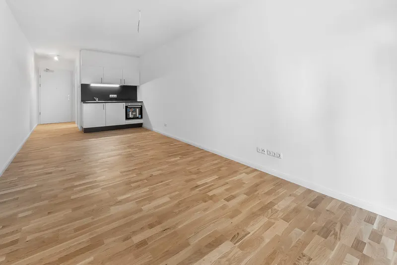 Unmöbliertes Studio mit EBK in Lichtenberg — photo 1